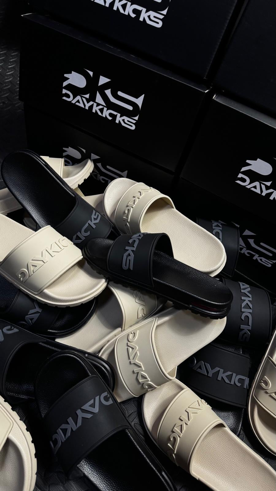 Daykicks Slides